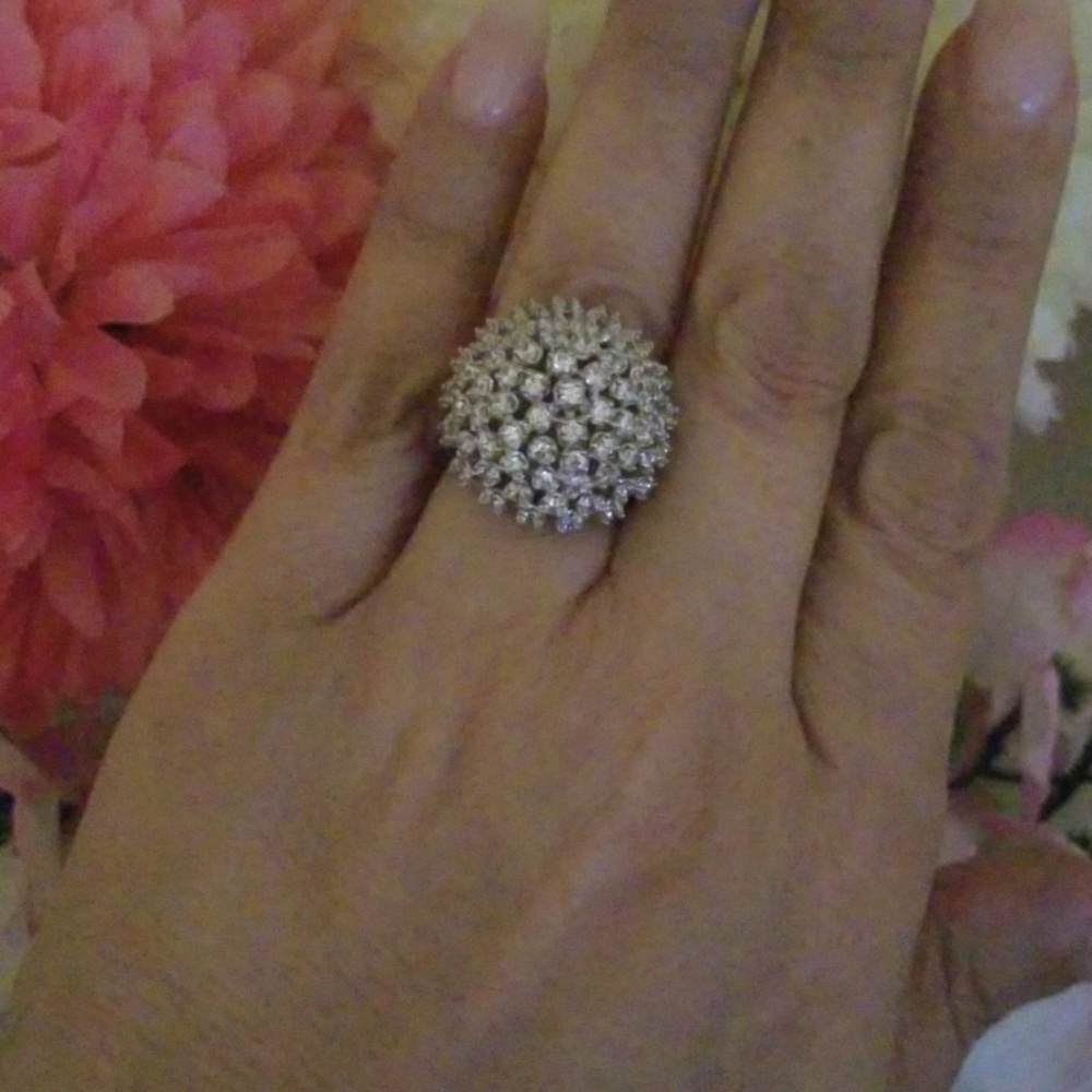 Jewelry - Picture 2 of 3